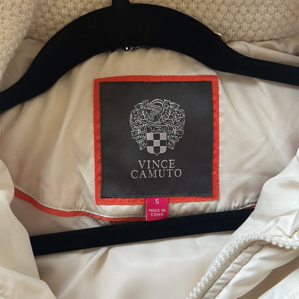 Vince Camuto Quilted Hooded Puffer Coat - Picture 4 of 5